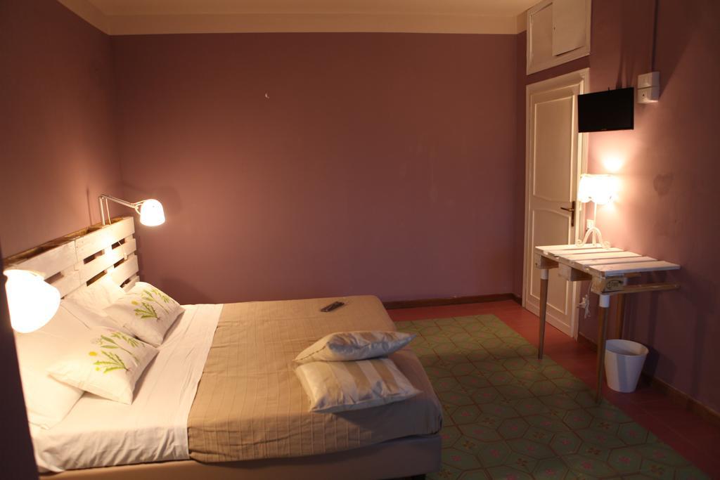 Duomo House Hotel Pisa Kamer foto
